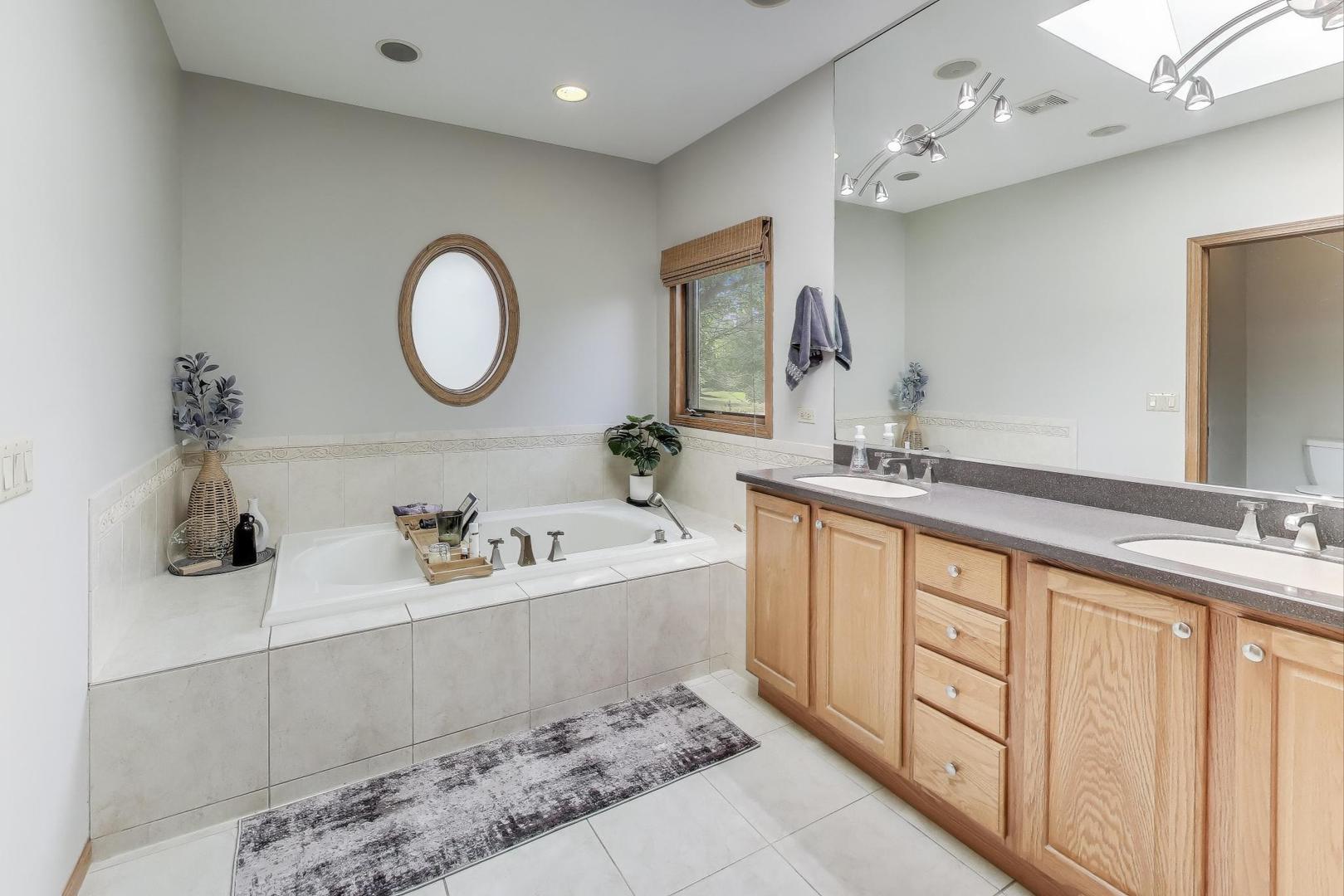3406 Forest Ridge Drive, Spring Grove, IL 60081