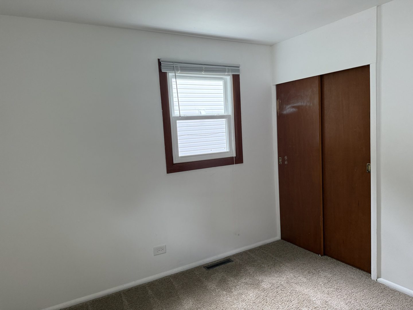 723 S Lake Street, Mundelein, IL 60060