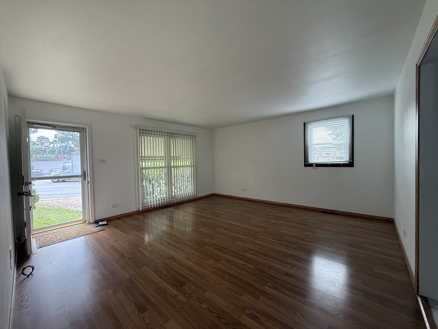 723 S Lake Street, Mundelein, IL 60060