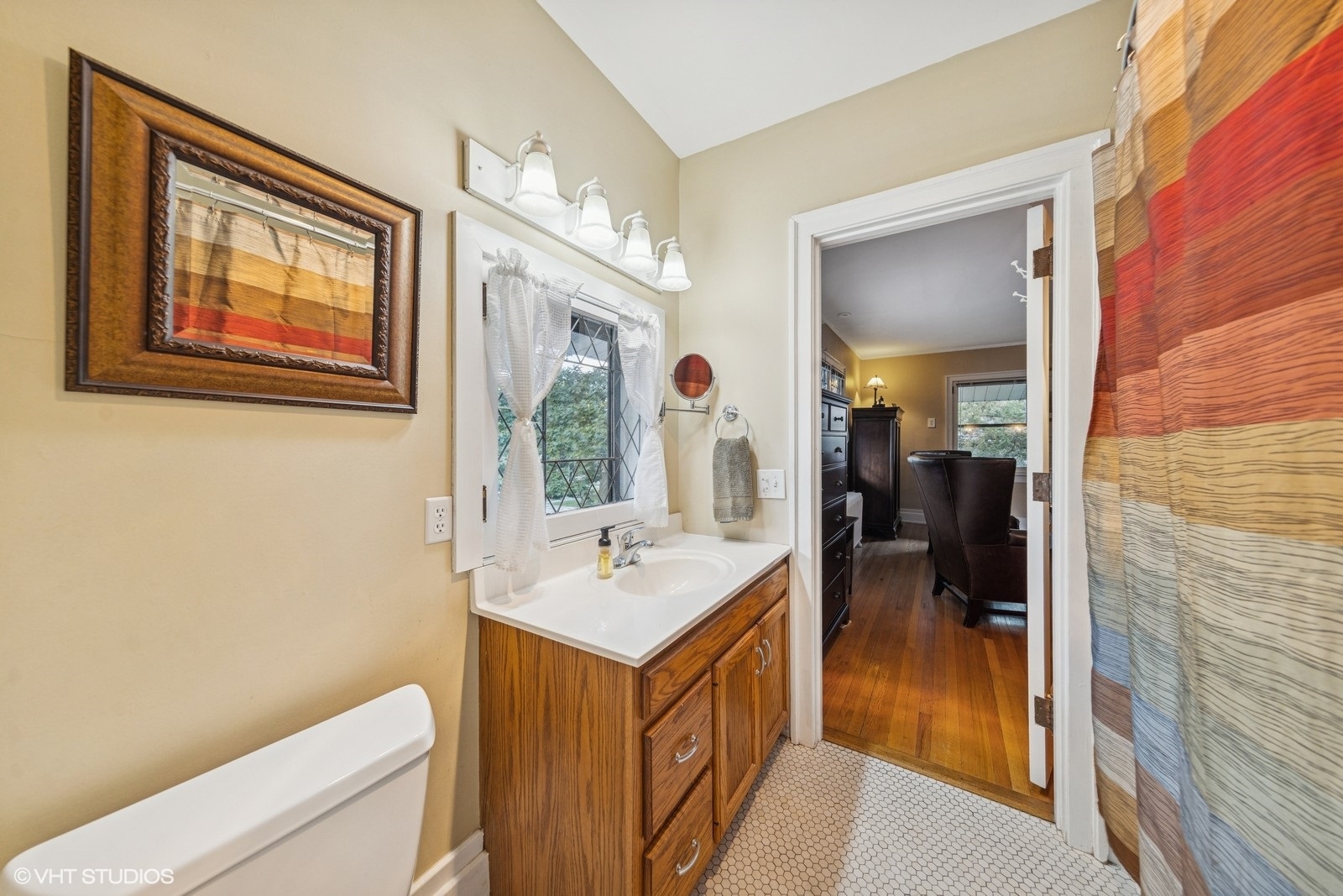 710 W Downer Place, Aurora, IL 60506