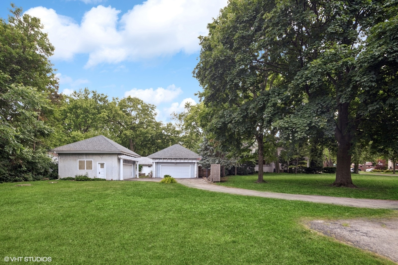 710 W Downer Place, Aurora, IL 60506