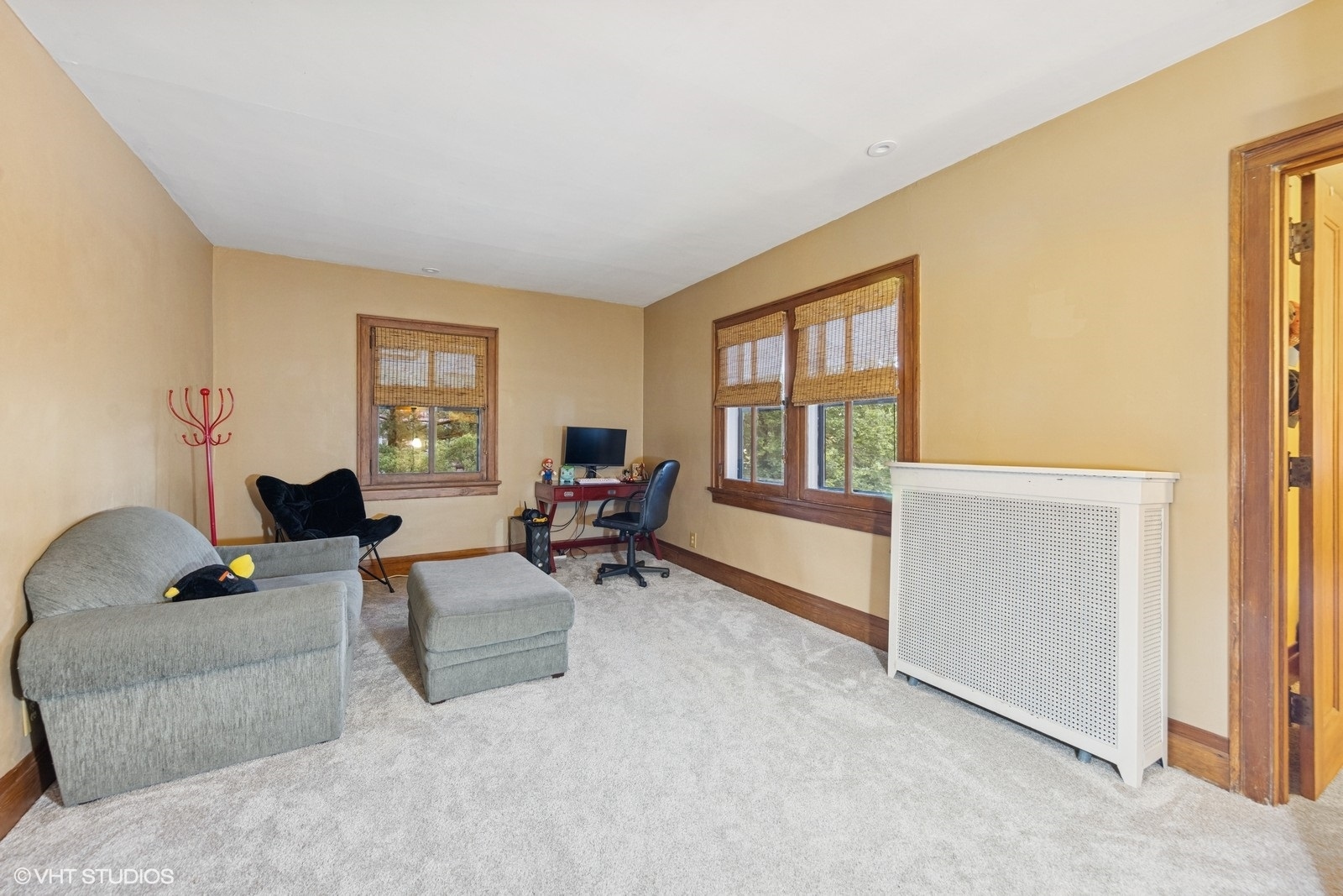 710 W Downer Place, Aurora, IL 60506