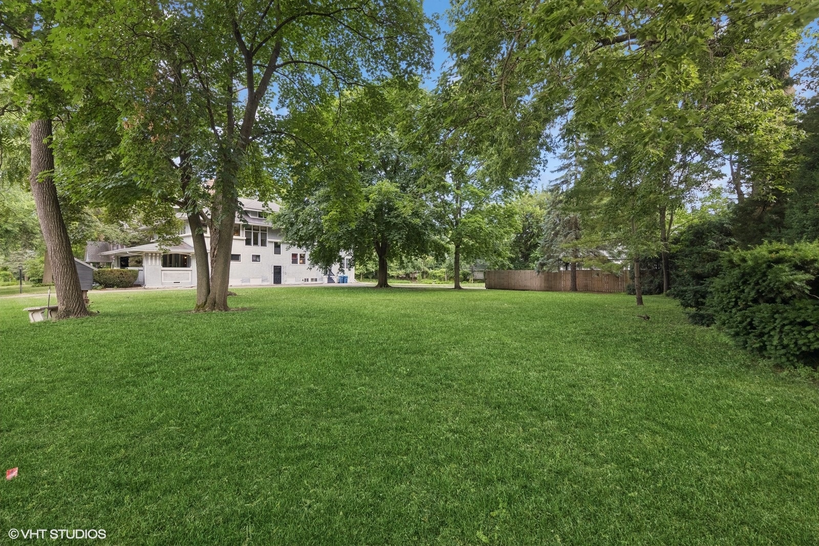 710 W Downer Place, Aurora, IL 60506