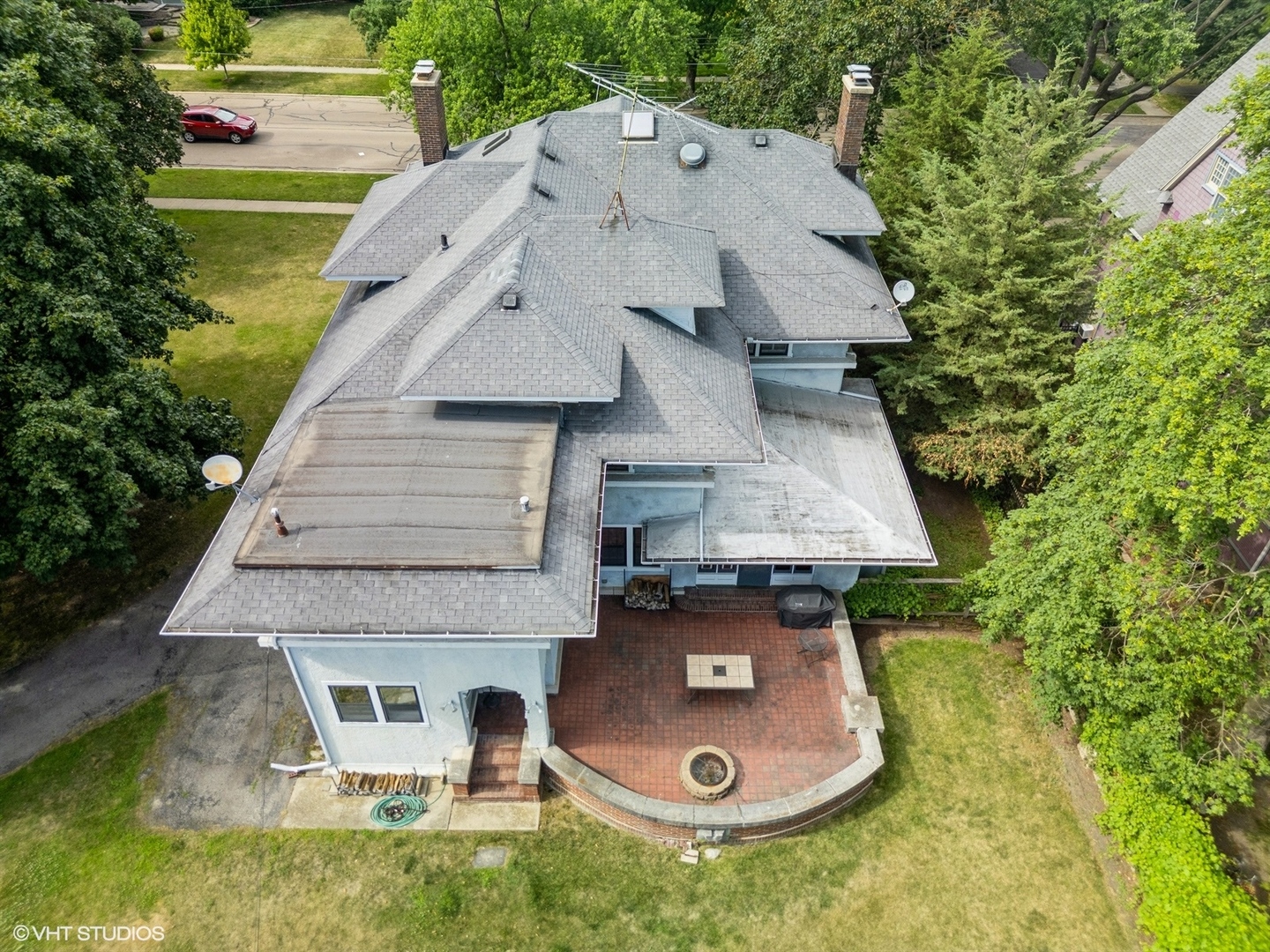 710 W Downer Place, Aurora, IL 60506