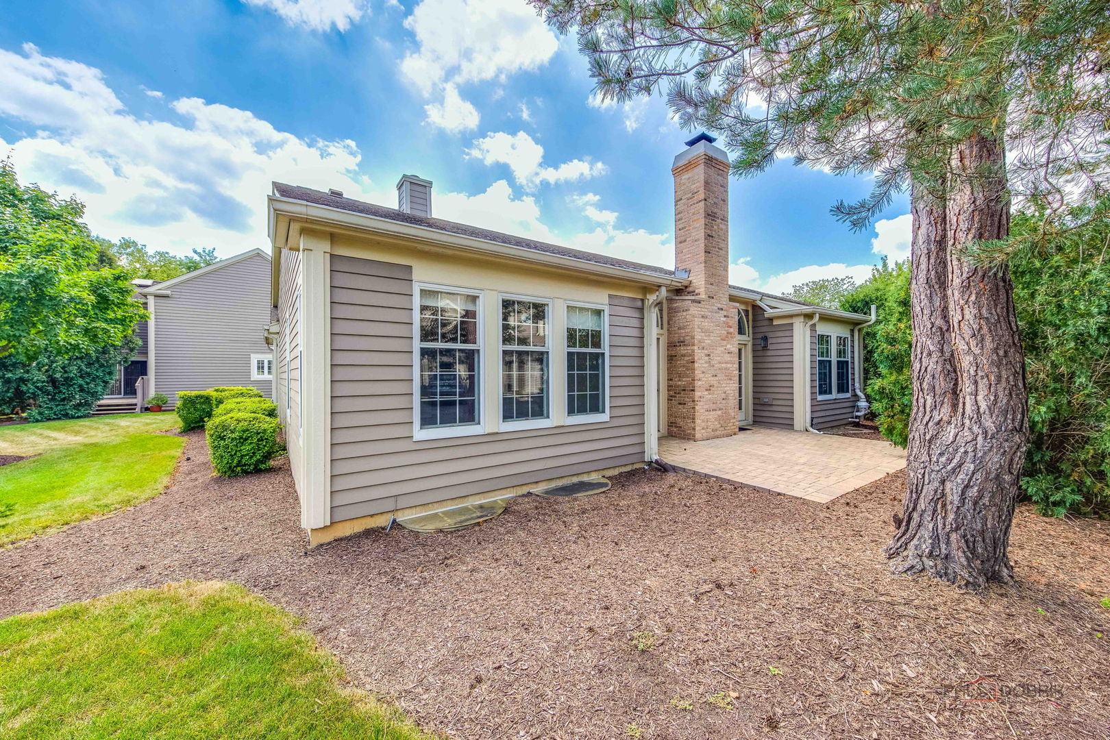 122 Kilchurn Lane, Inverness, IL 60067