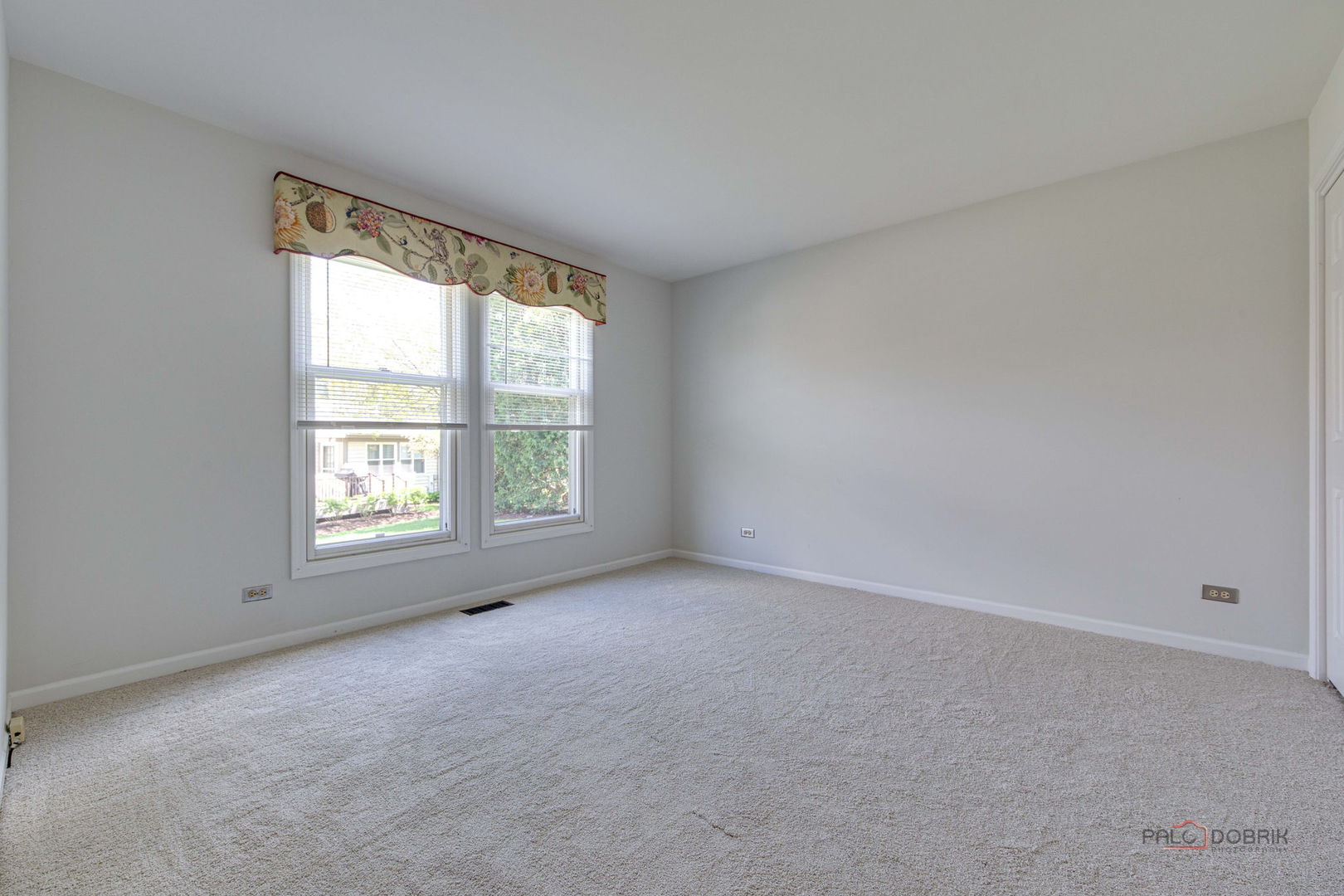 122 Kilchurn Lane, Inverness, IL 60067