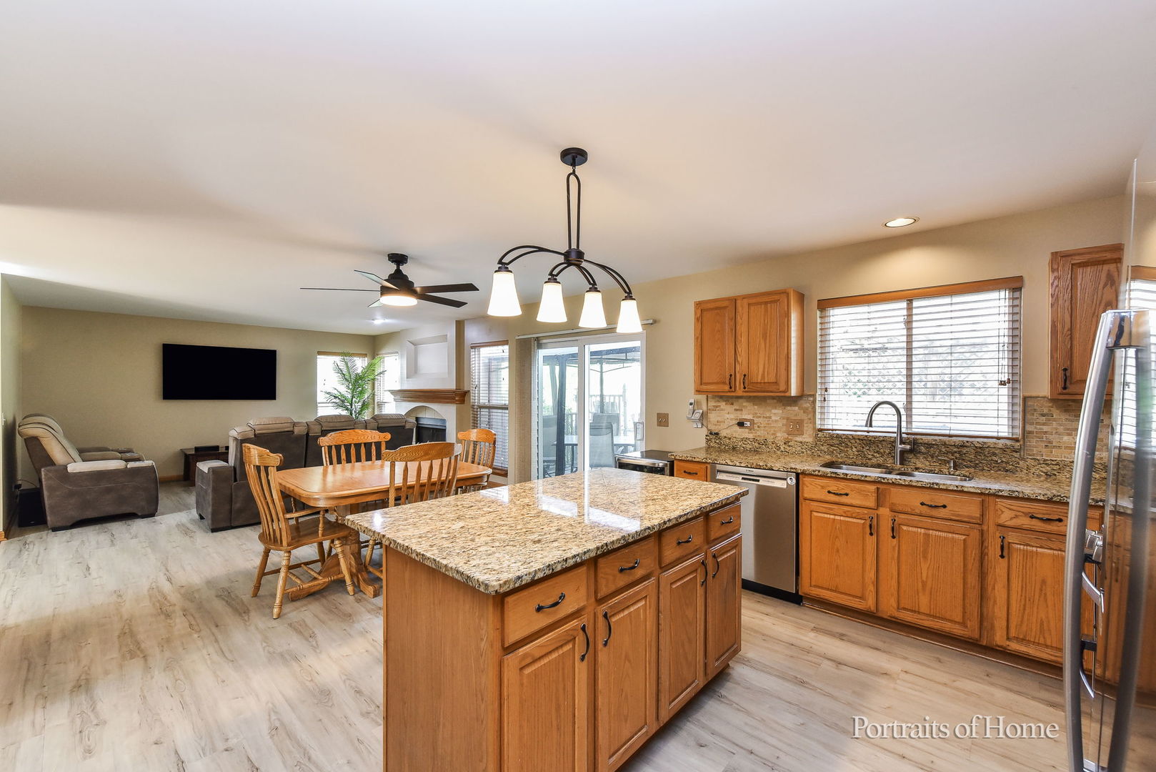2420 Glenford Drive, Aurora, IL 60502