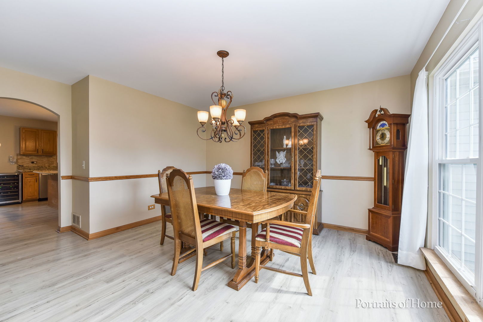 2420 Glenford Drive, Aurora, IL 60502