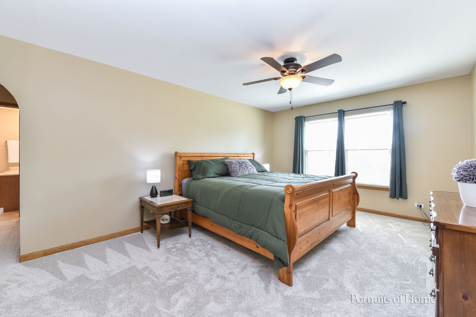 2420 Glenford Drive, Aurora, IL 60502