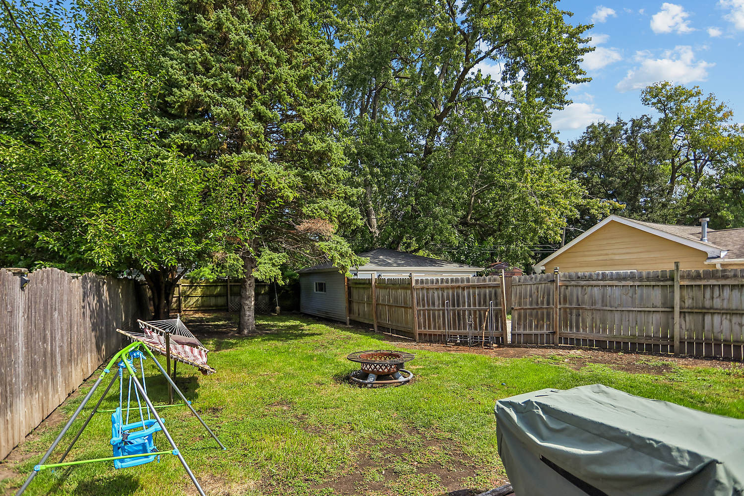 2218 Greengold Street, Crest Hill, IL 60403