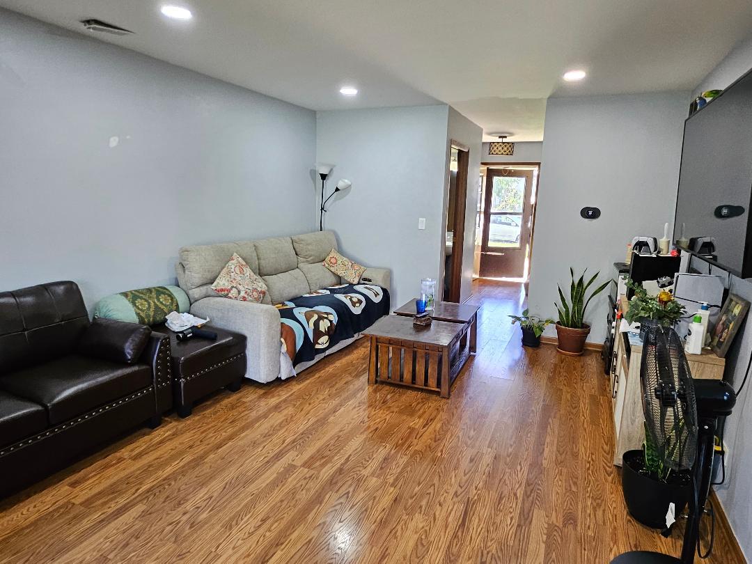 1762 De Forest Lane, Hanover Park, IL 60133