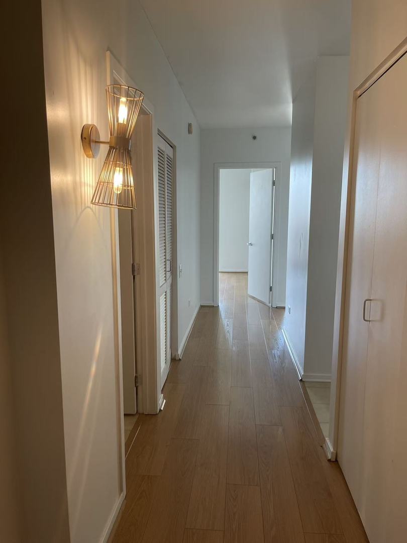 210 S Desplaines Street #1205, Chicago, IL 60661