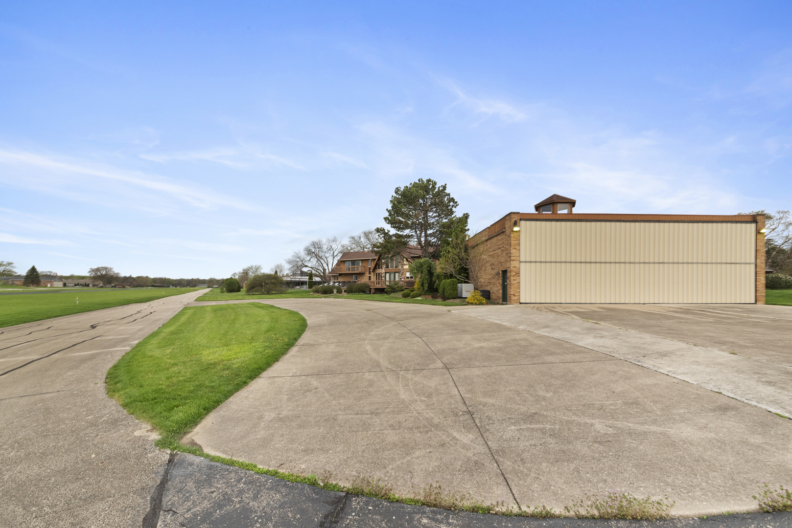 607 Berkshire Court, Downers Grove, IL 60516