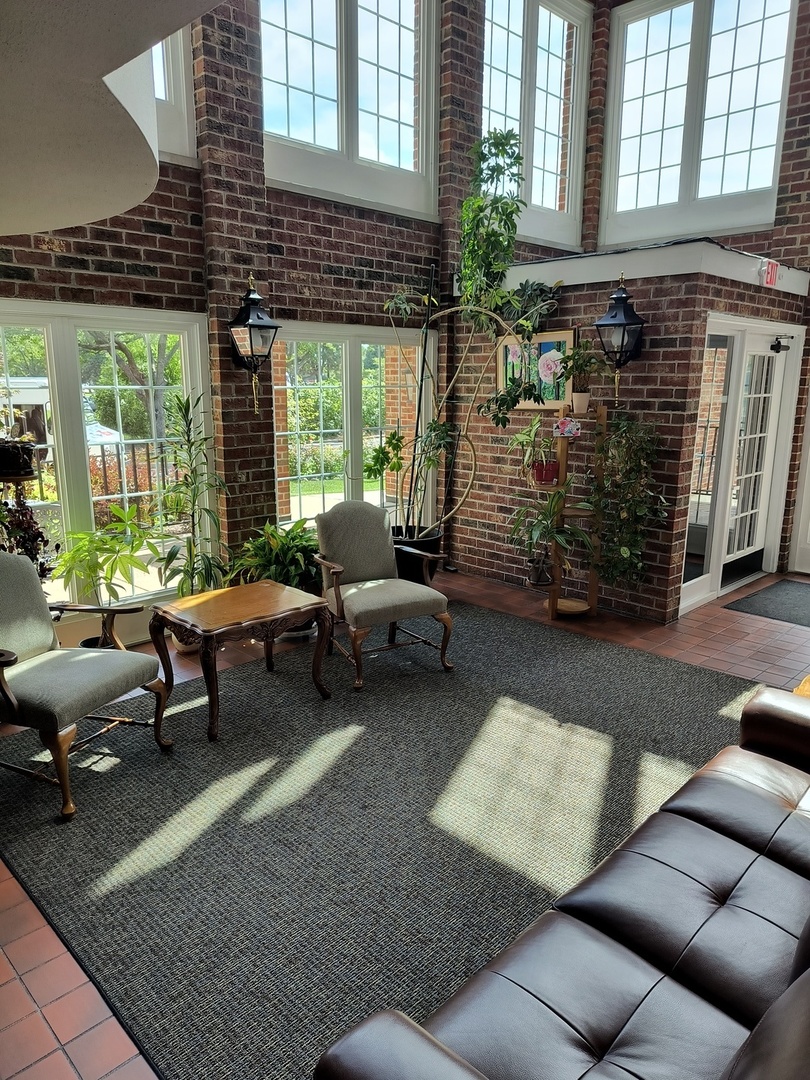 520 Biesterfield Road #318, Elk Grove Village, IL 60007