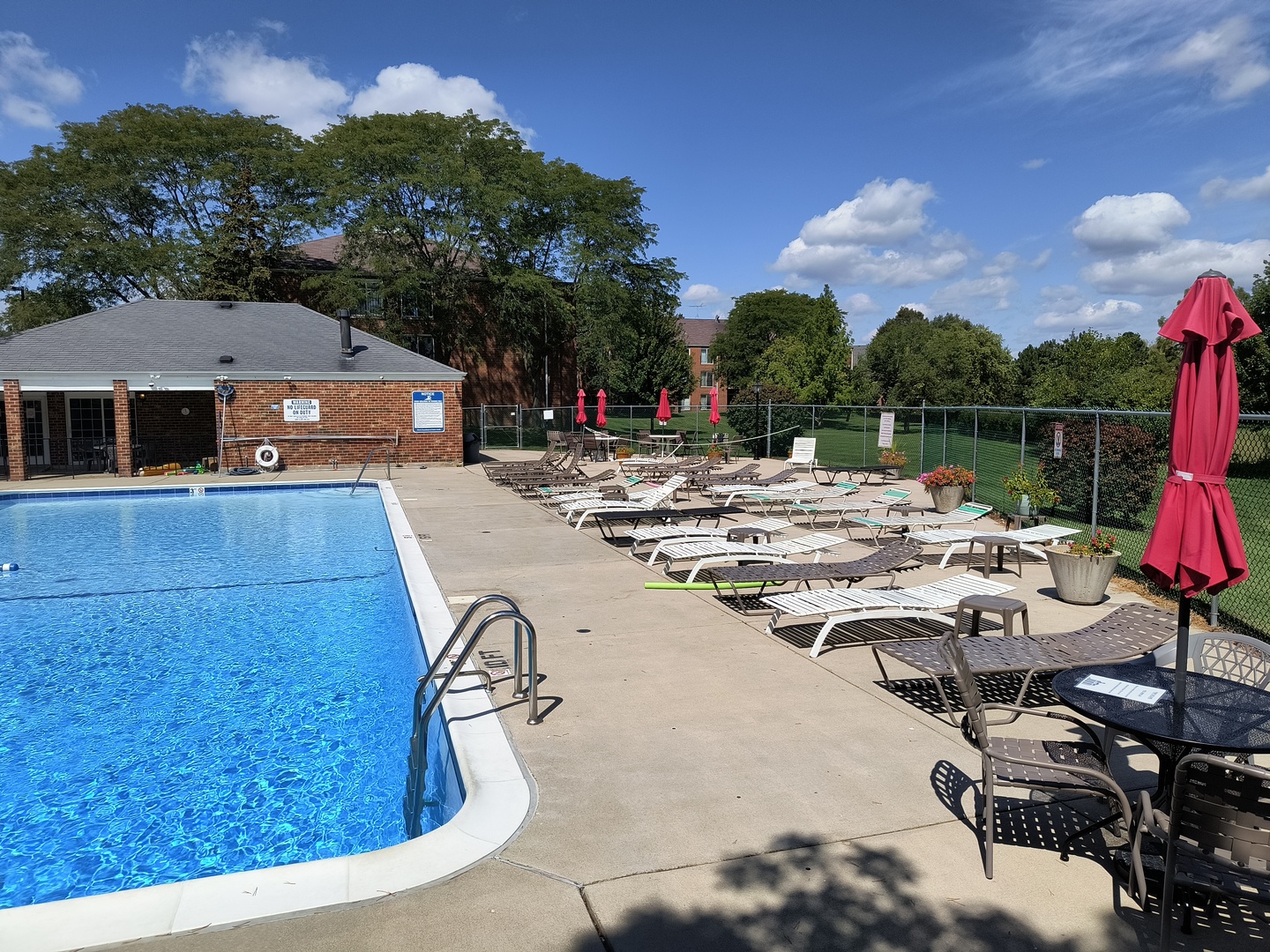 520 Biesterfield Road #318, Elk Grove Village, IL 60007