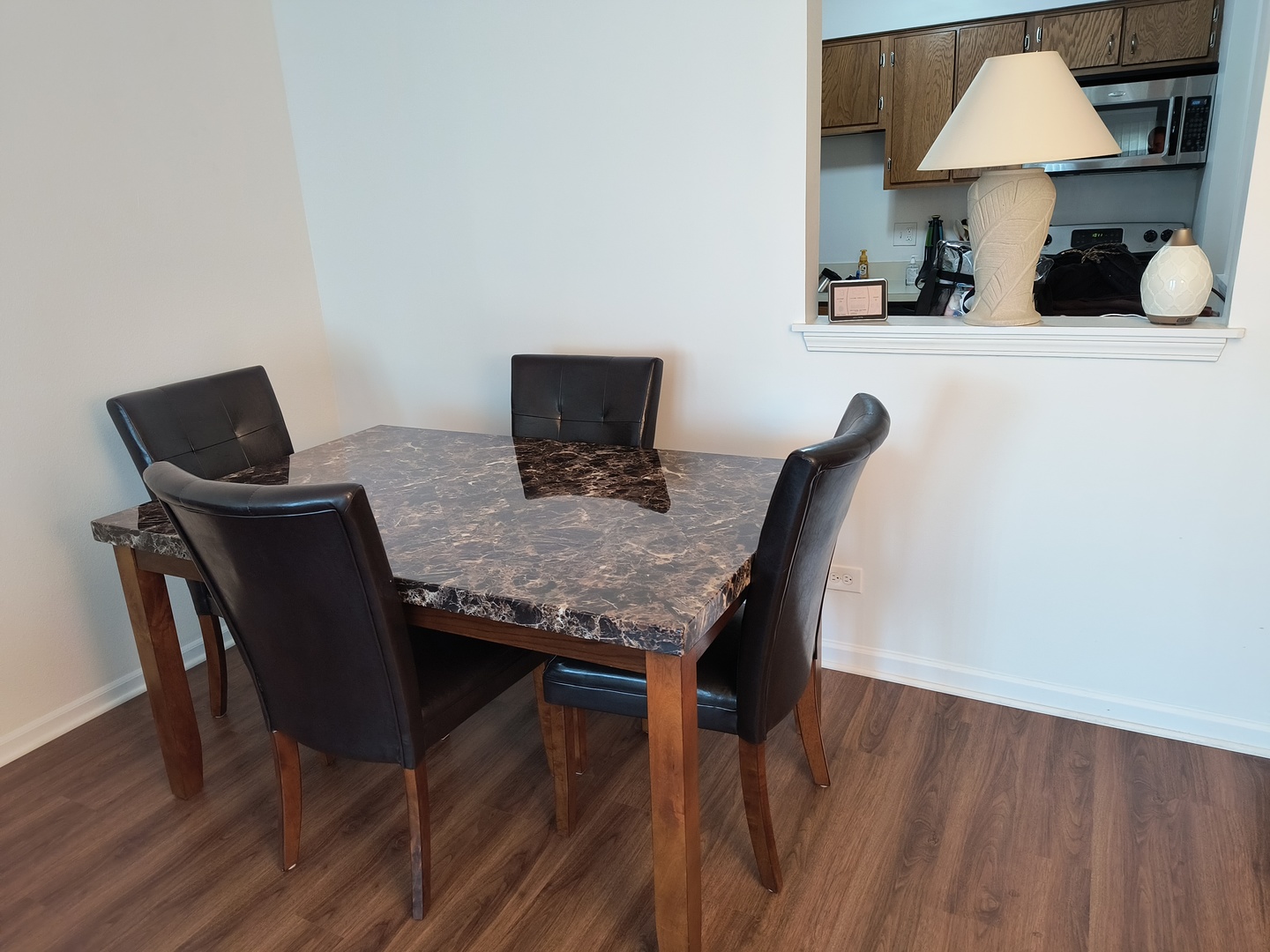 520 Biesterfield Road #318, Elk Grove Village, IL 60007