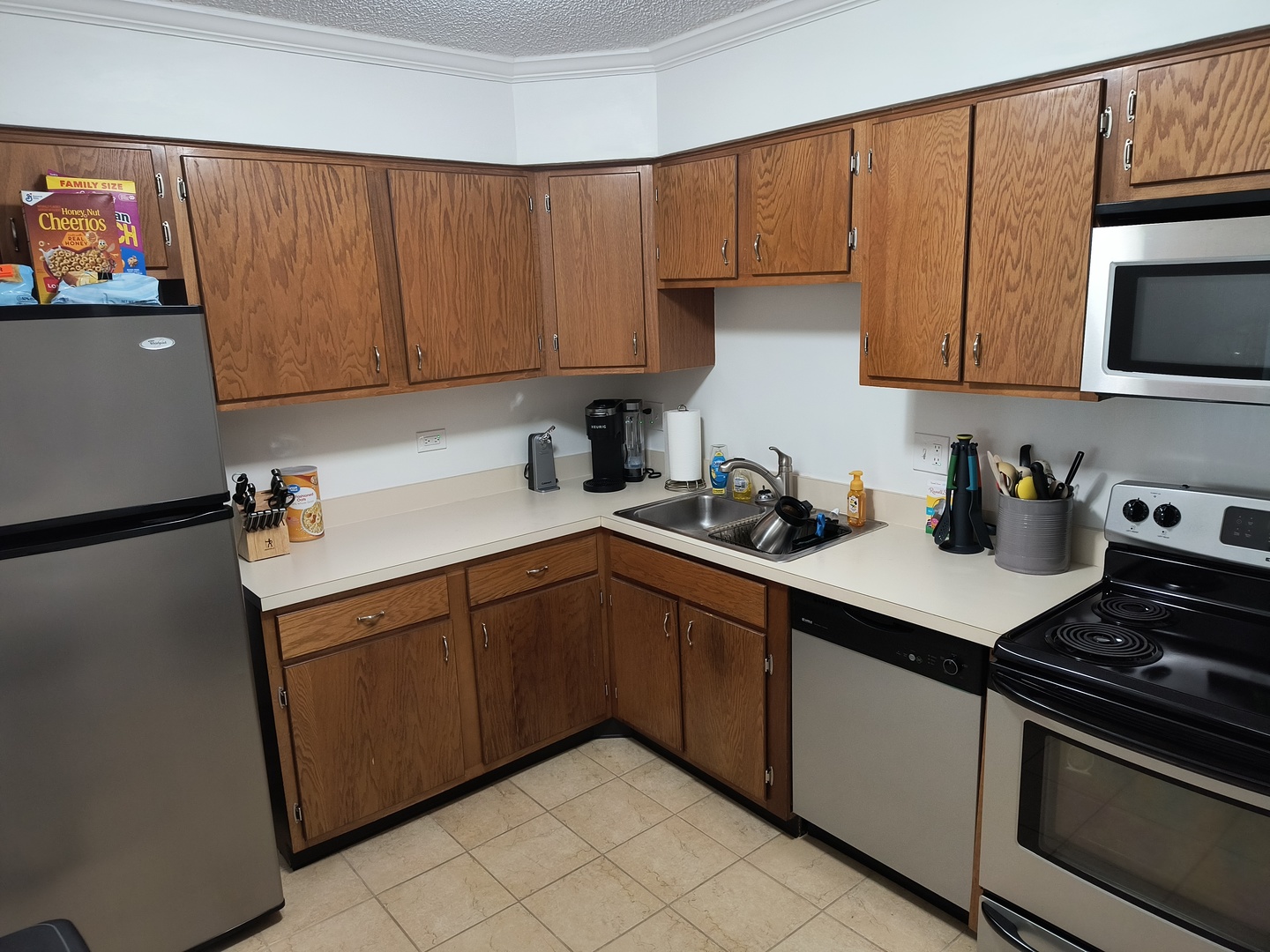 520 Biesterfield Road #318, Elk Grove Village, IL 60007
