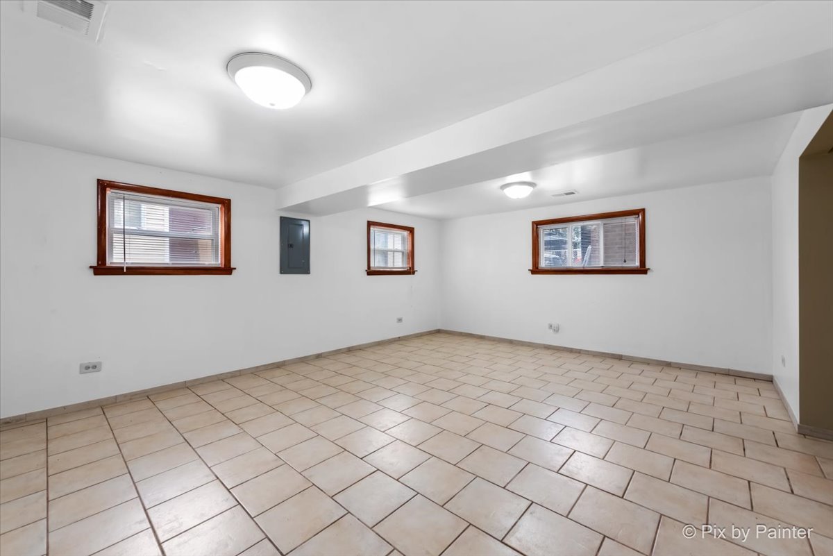 10316 S Green Bay Avenue, Chicago, IL 60617