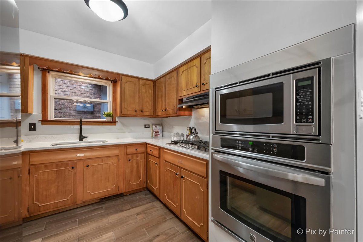 10316 S Green Bay Avenue, Chicago, IL 60617