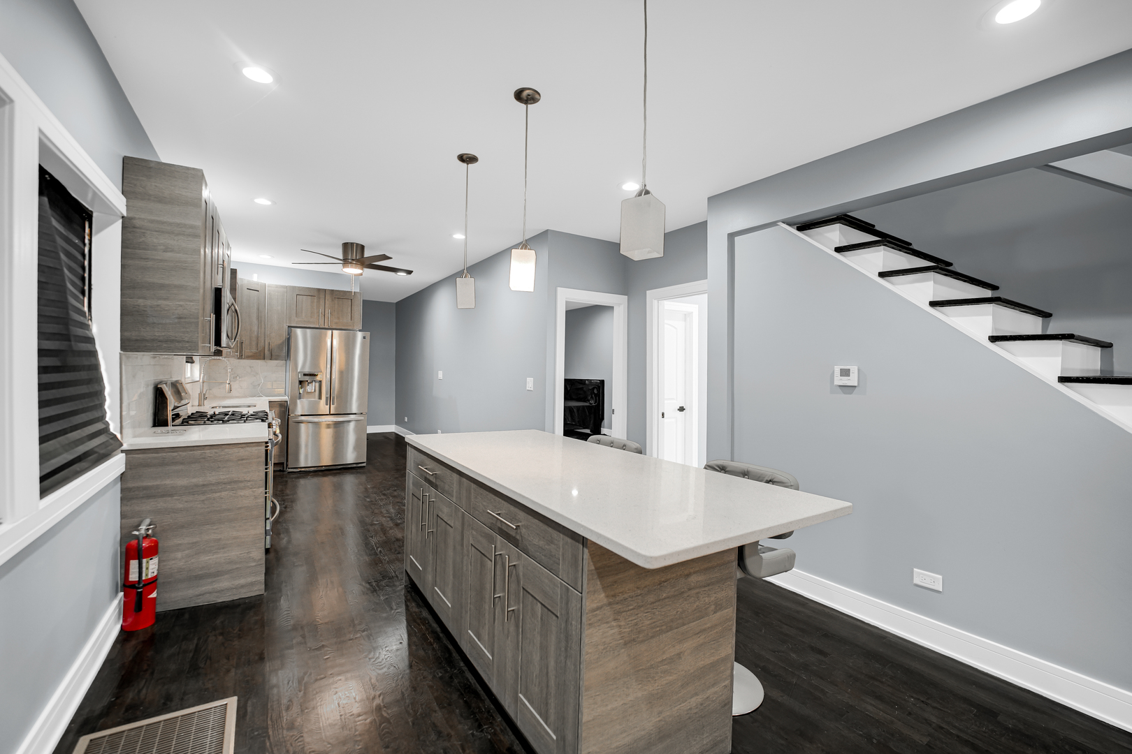 1707 E 83RD Street, Chicago, IL 60617