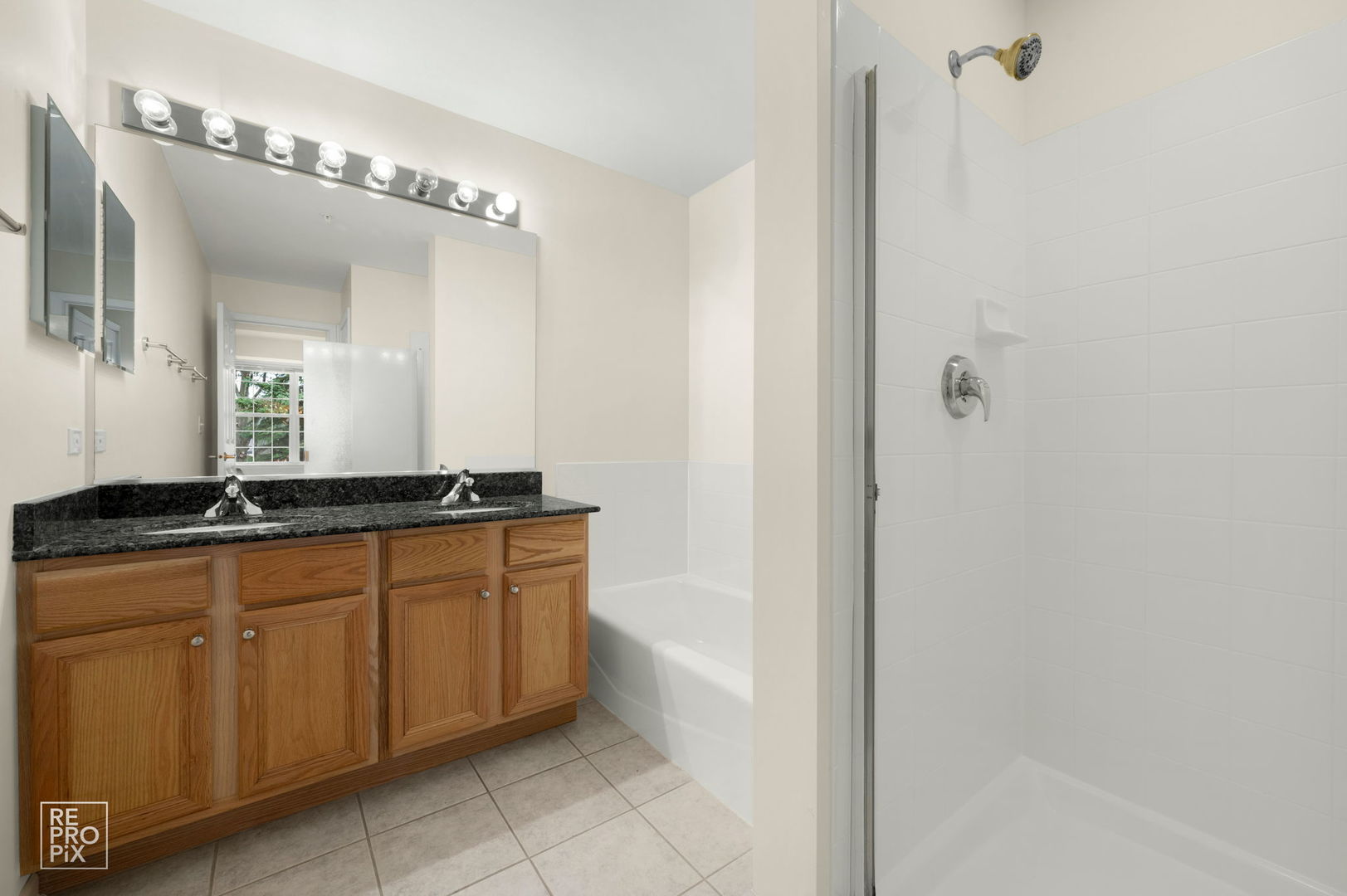 937 Bromley Place, Northbrook, IL 60062