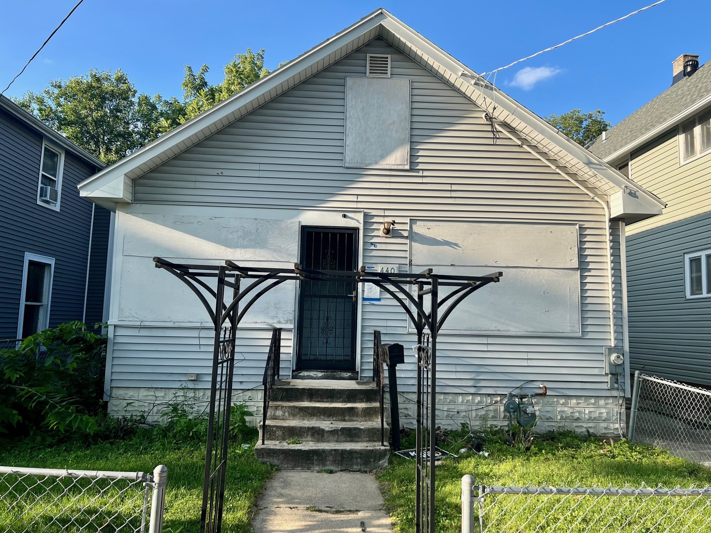 440 Center Avenue, Aurora, IL 60505