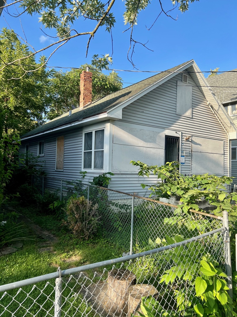 440 Center Avenue, Aurora, IL 60505