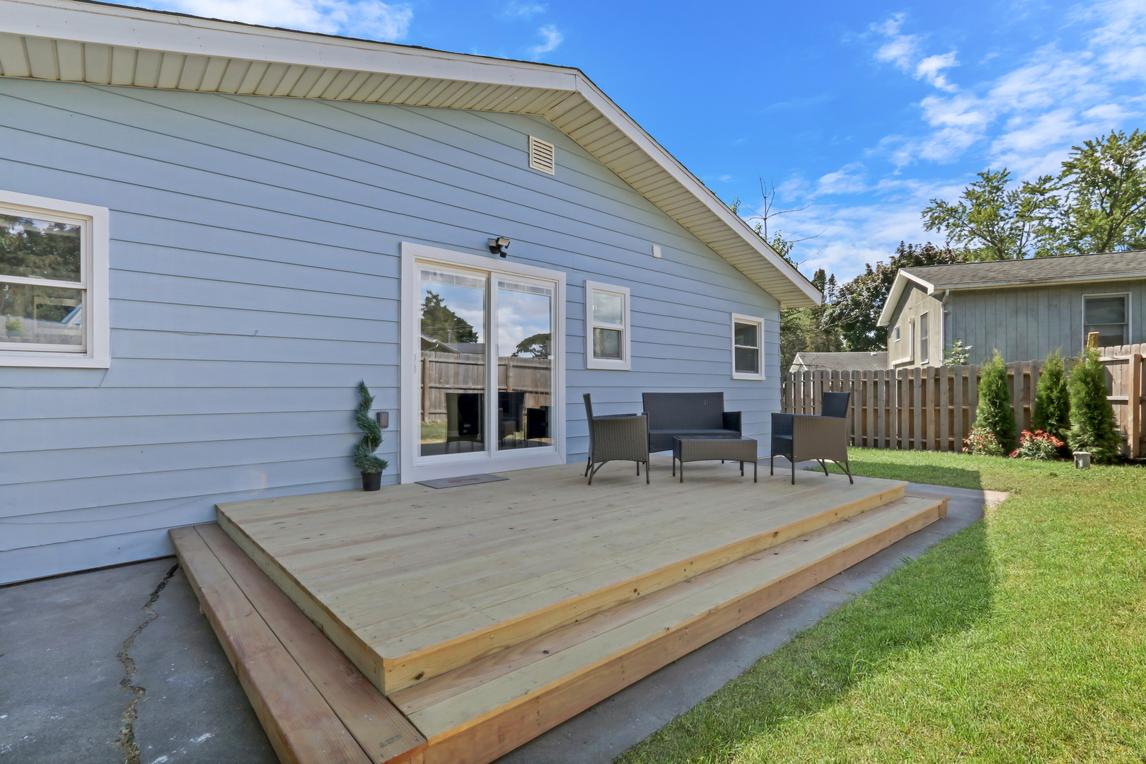 34880 N Rock Island Street, Ingleside, IL 60041