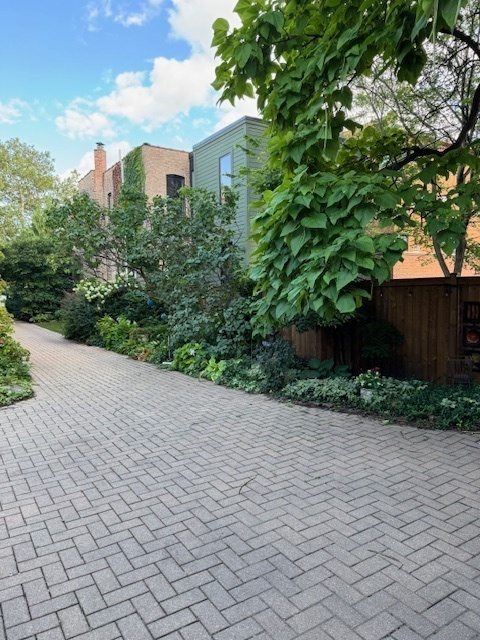 2026 N Humboldt Boulevard, Chicago, IL 60647