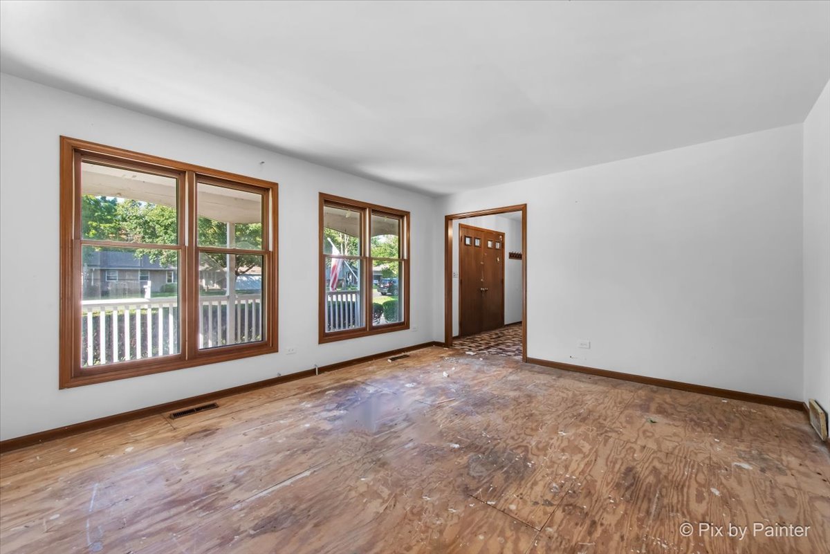7615 W Andrea Lane, Crystal Lake, IL 60012