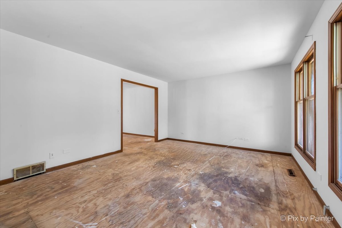 7615 W Andrea Lane, Crystal Lake, IL 60012