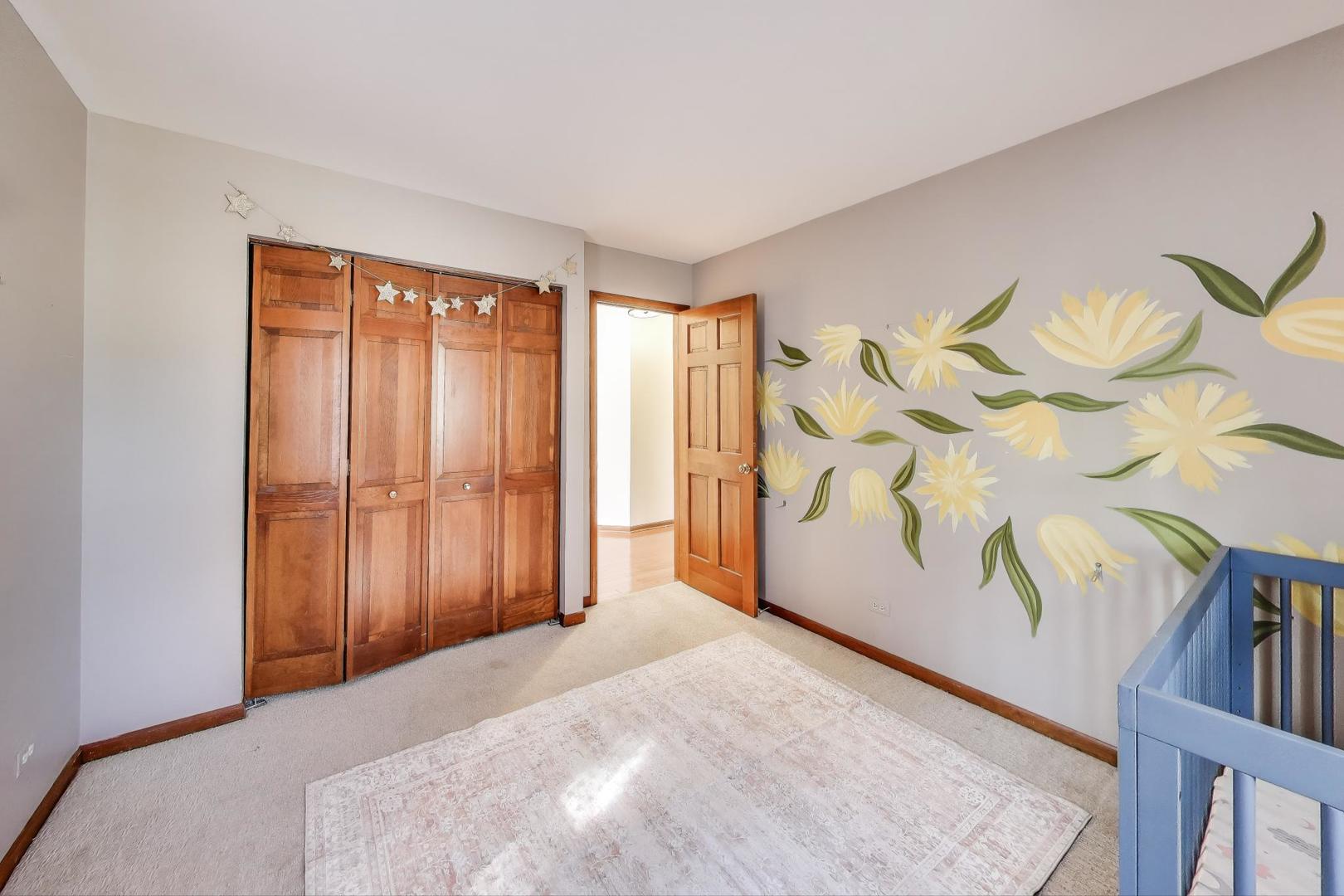 725 N Ashbury Avenue, Bolingbrook, IL 60440