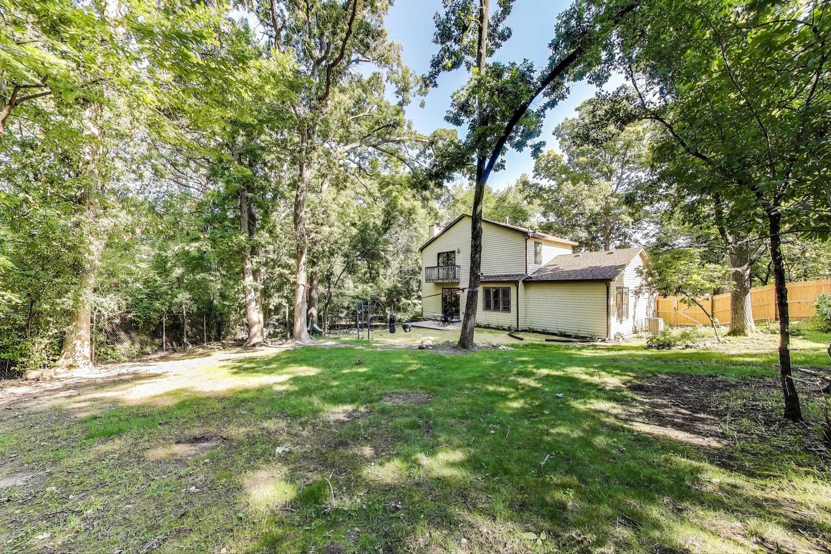 725 N Ashbury Avenue, Bolingbrook, IL 60440