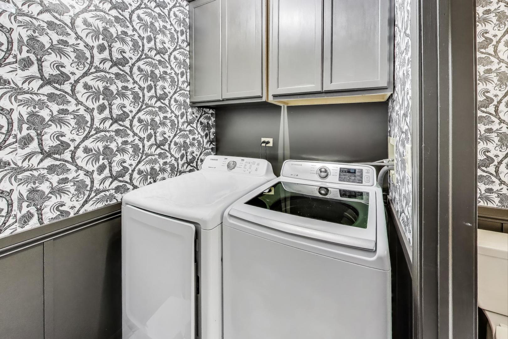 725 N Ashbury Avenue, Bolingbrook, IL 60440
