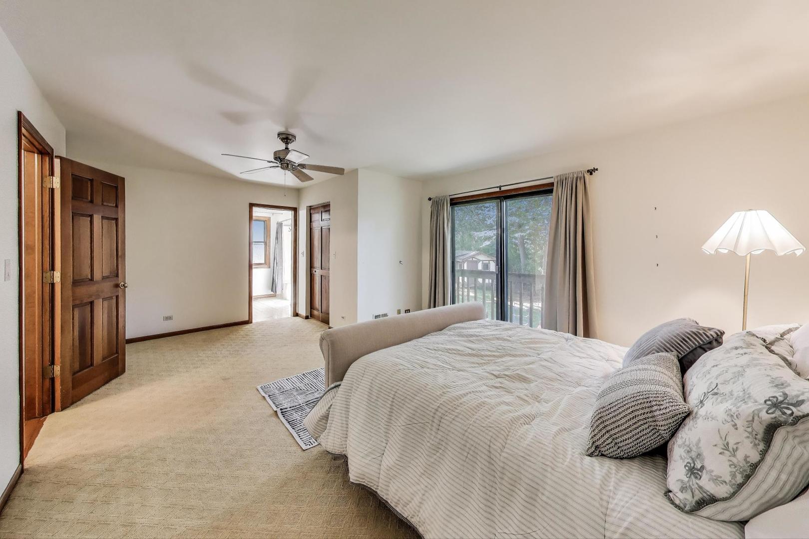 725 N Ashbury Avenue, Bolingbrook, IL 60440