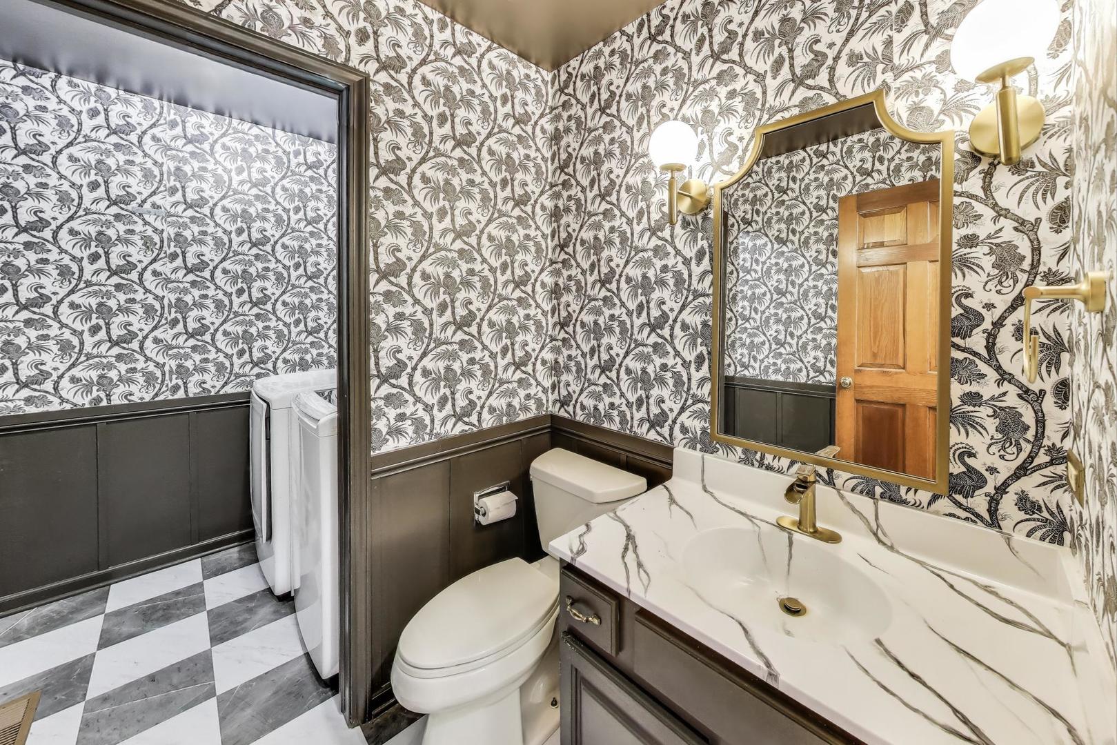 725 N Ashbury Avenue, Bolingbrook, IL 60440