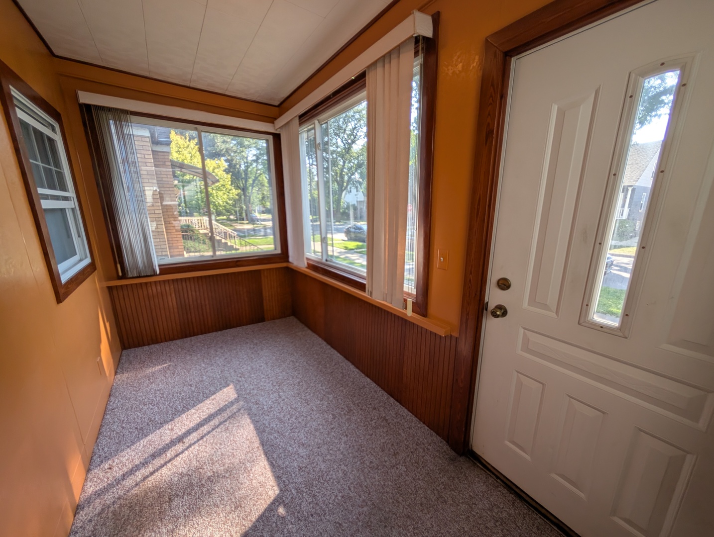 5407 N Moody Avenue, Chicago, IL 60630