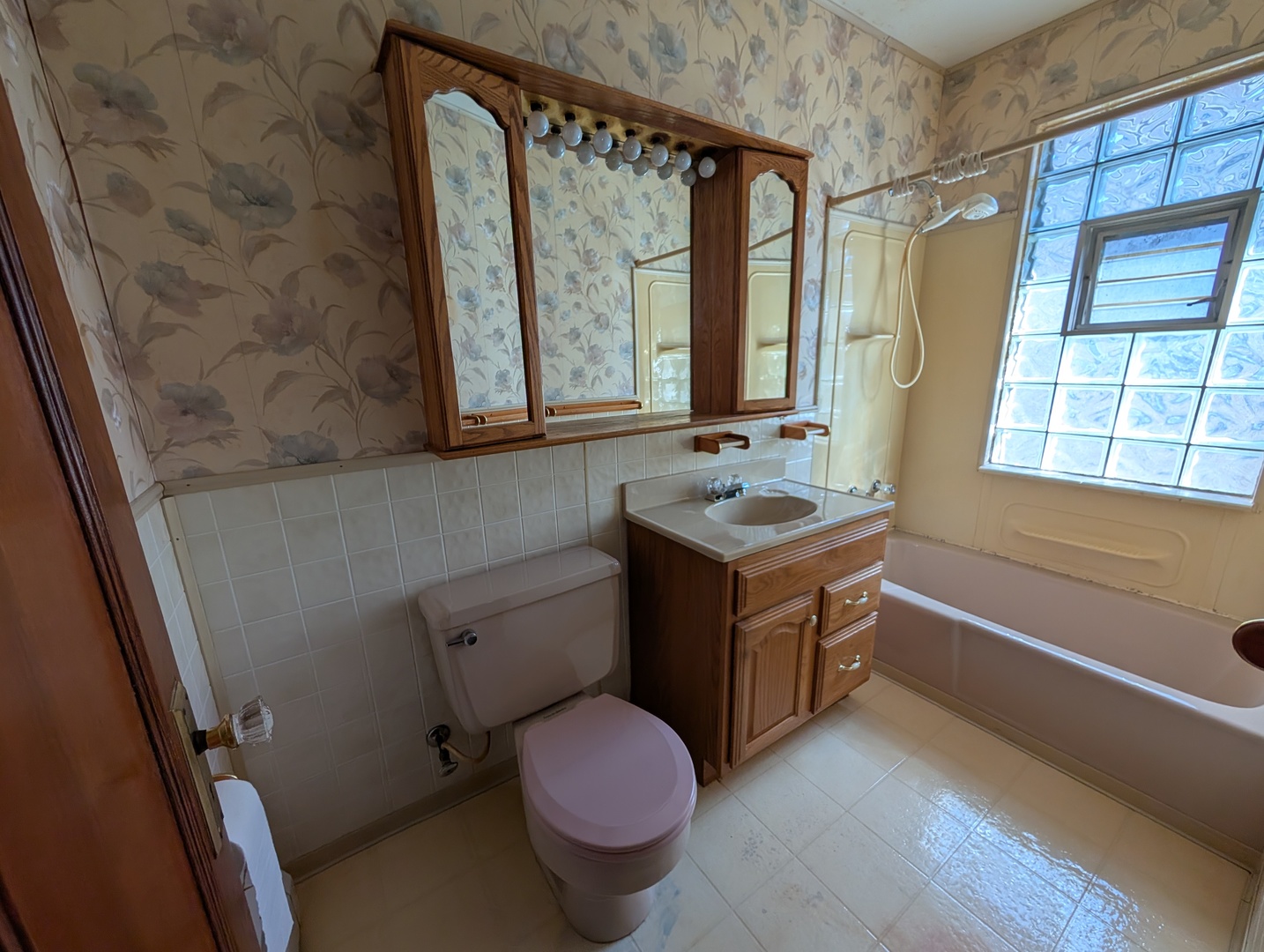 5407 N Moody Avenue, Chicago, IL 60630