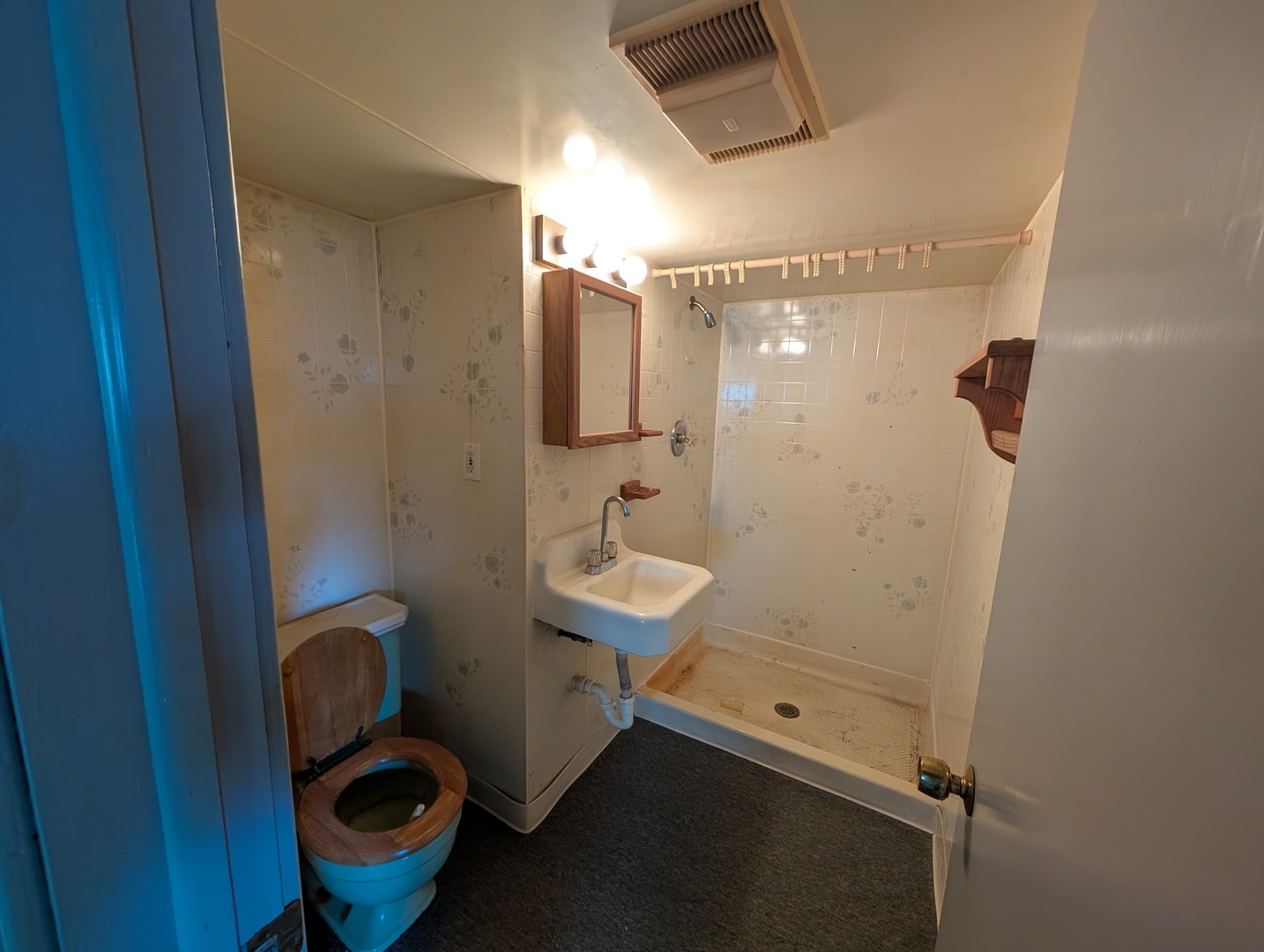 5407 N Moody Avenue, Chicago, IL 60630