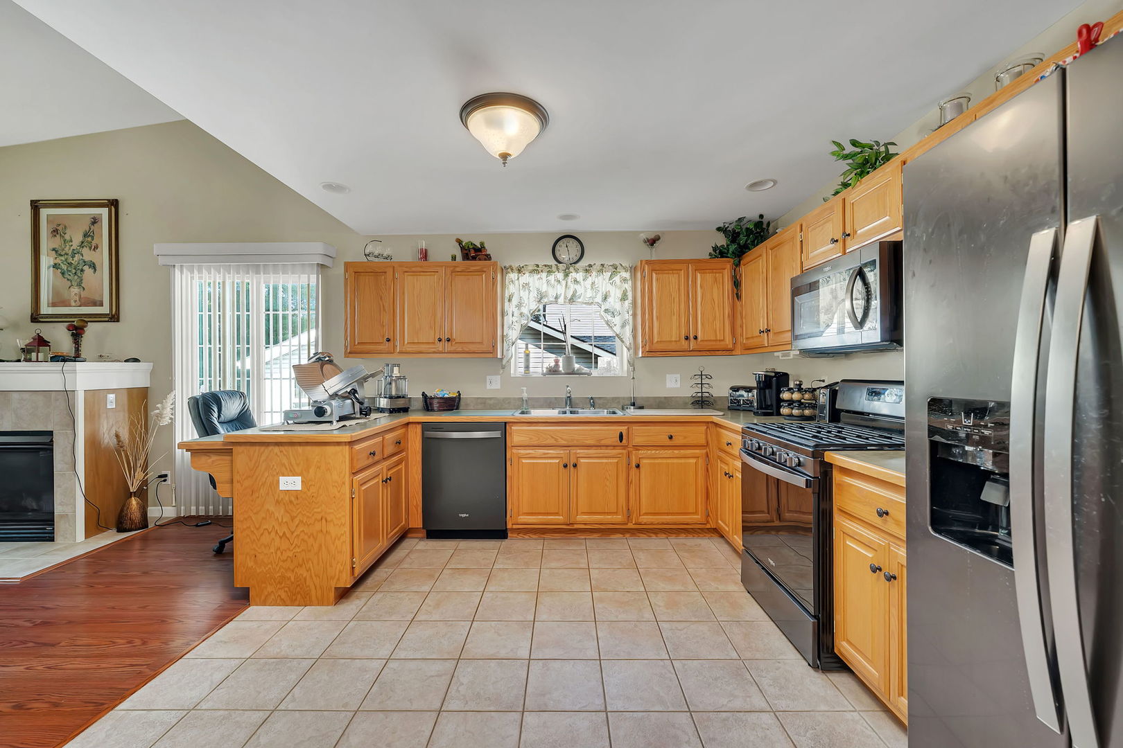 106 N Harbor Landing, Braidwood, IL 60408