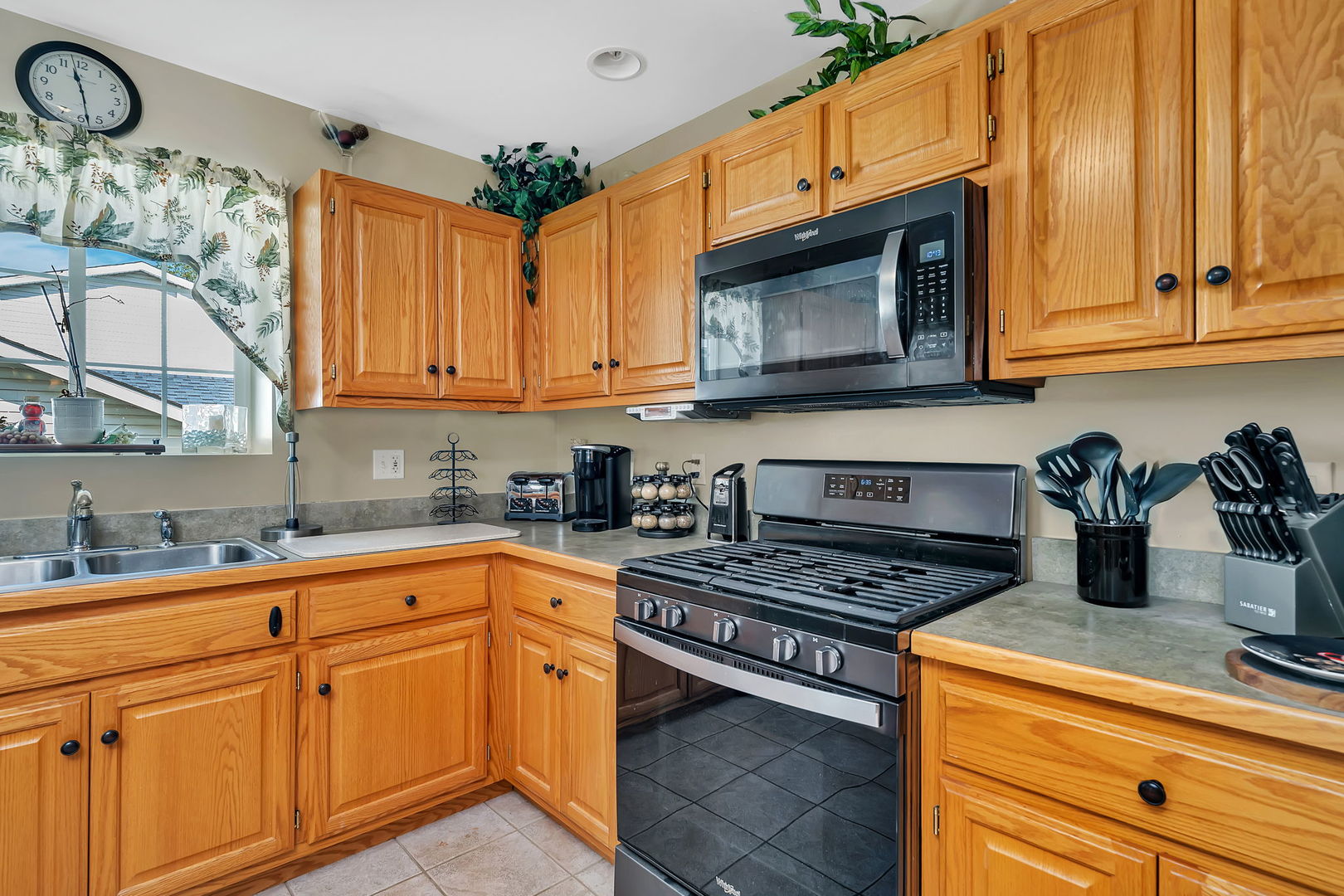 106 N Harbor Landing, Braidwood, IL 60408