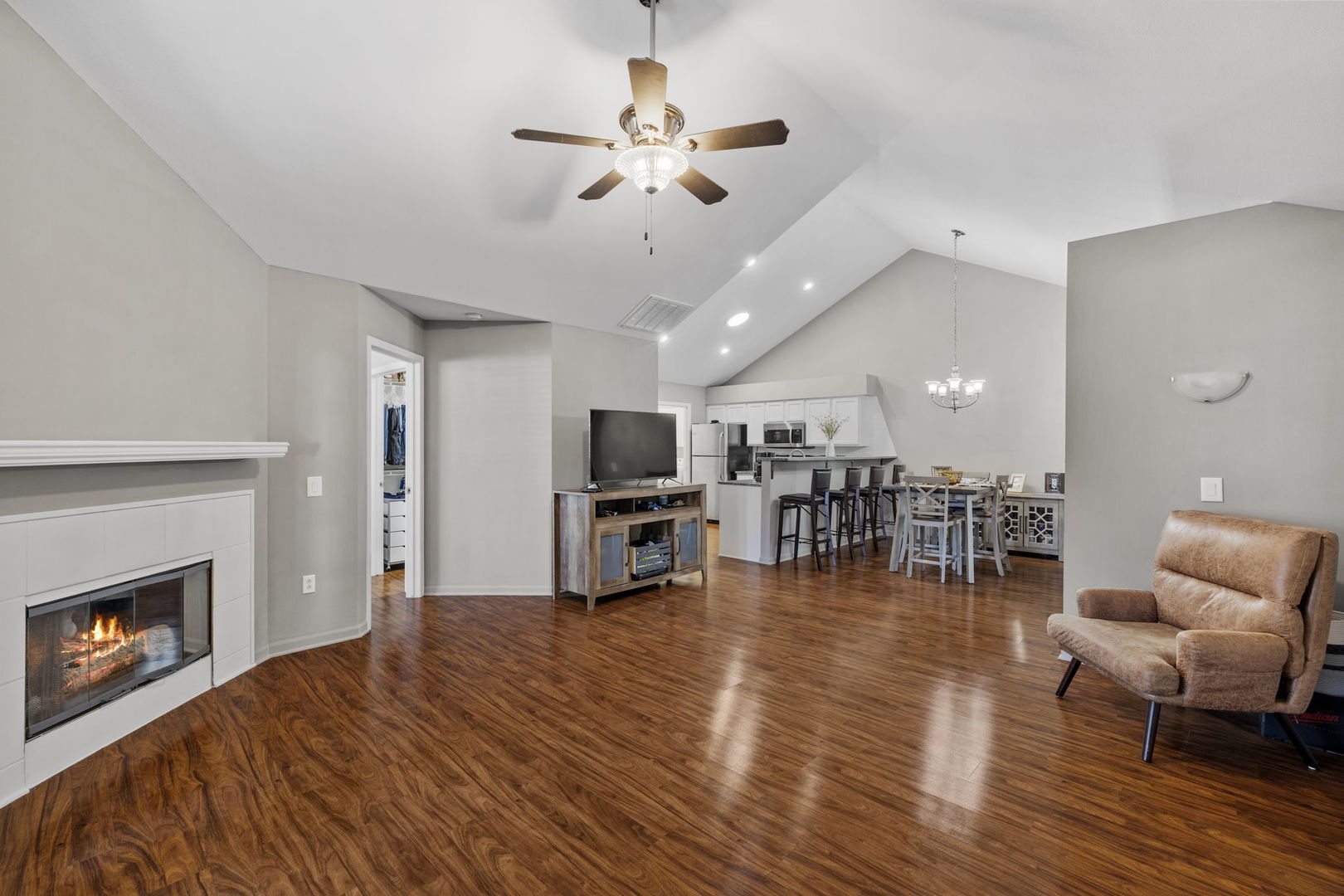 445 Stonegate Way #445, Manteno, IL 60950