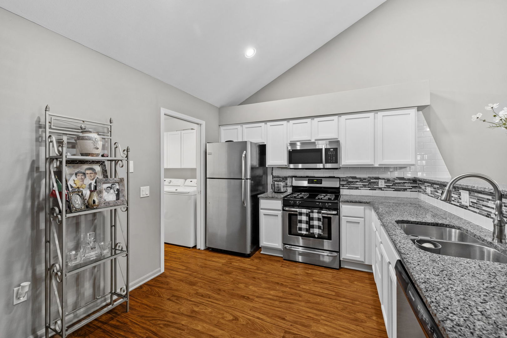 445 Stonegate Way #445, Manteno, IL 60950