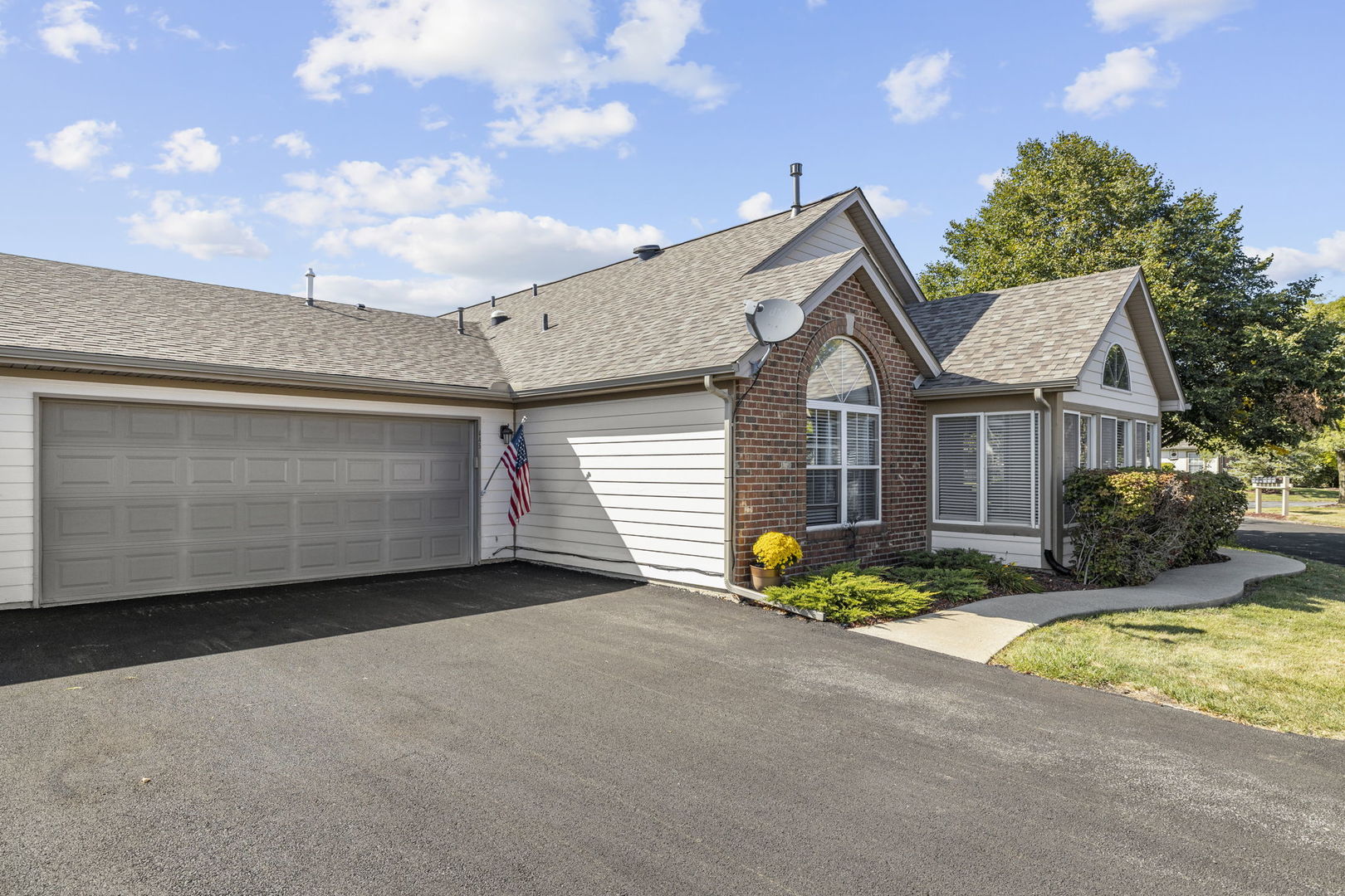 445 Stonegate Way #445, Manteno, IL 60950