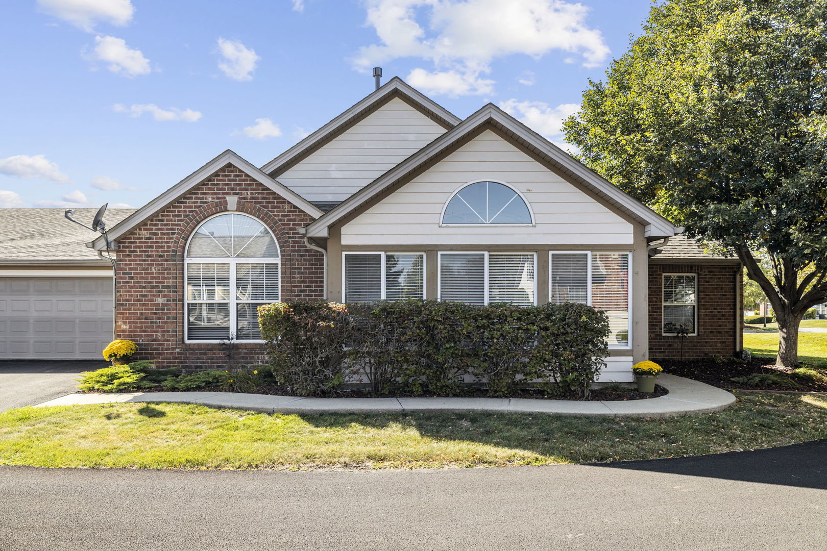 445 Stonegate Way #445, Manteno, IL 60950