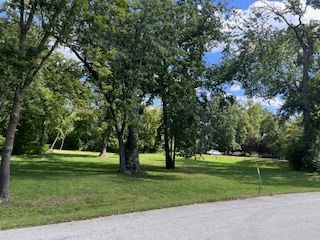 15470 W Rockland Lane, Libertyville, IL 60048