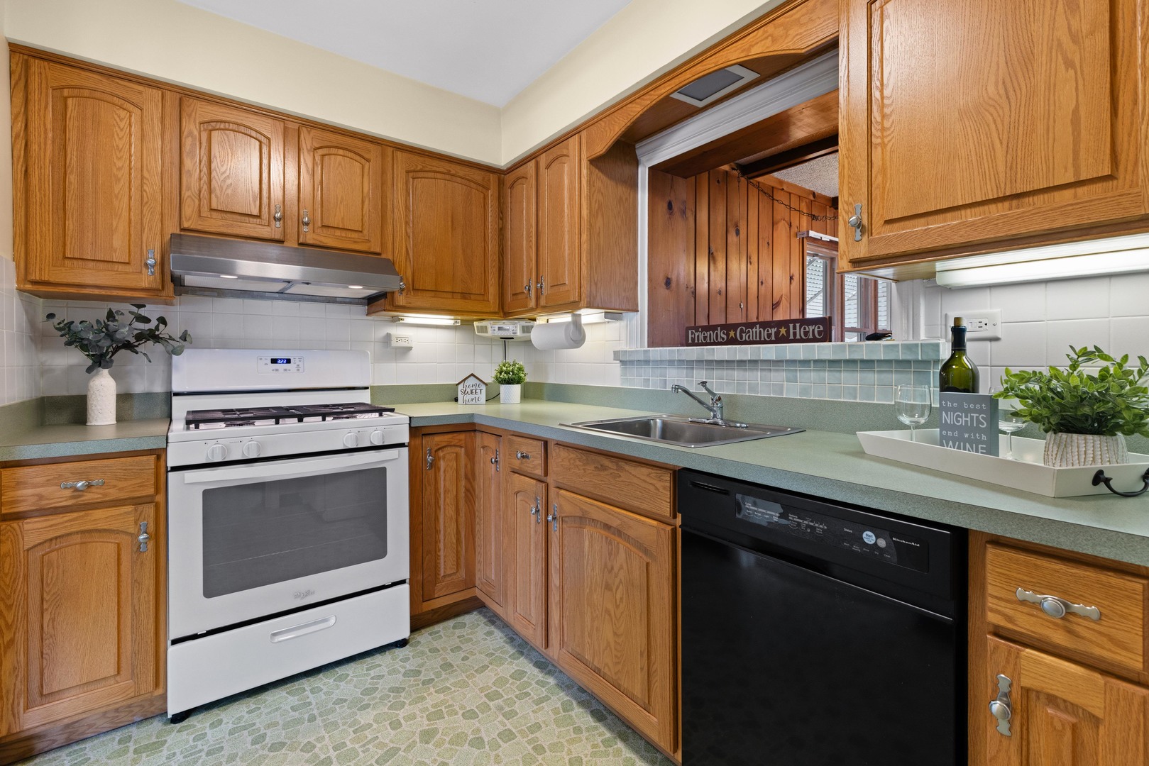 2938 Vernon Avenue, Brookfield, IL 60513
