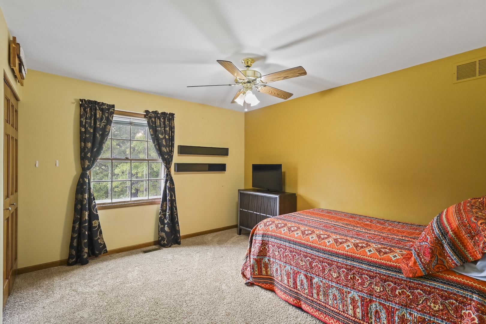 1716 Schey Court, Naperville, IL 60565