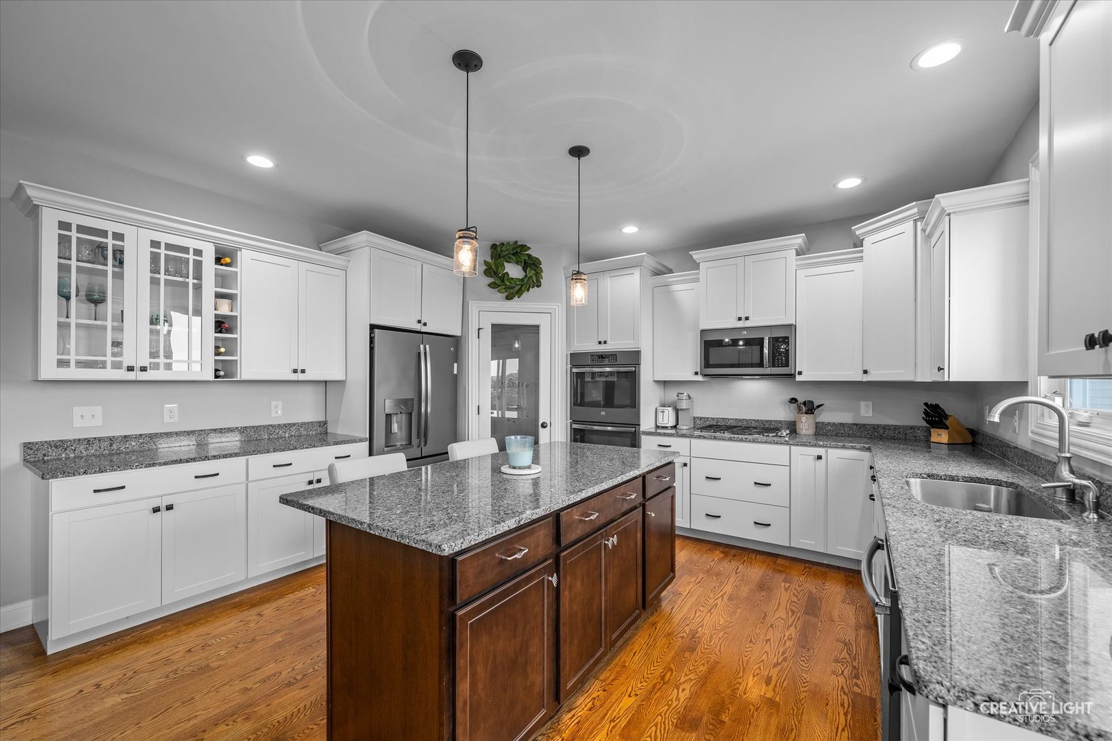 957 N Carly Circle, Yorkville, IL 60560