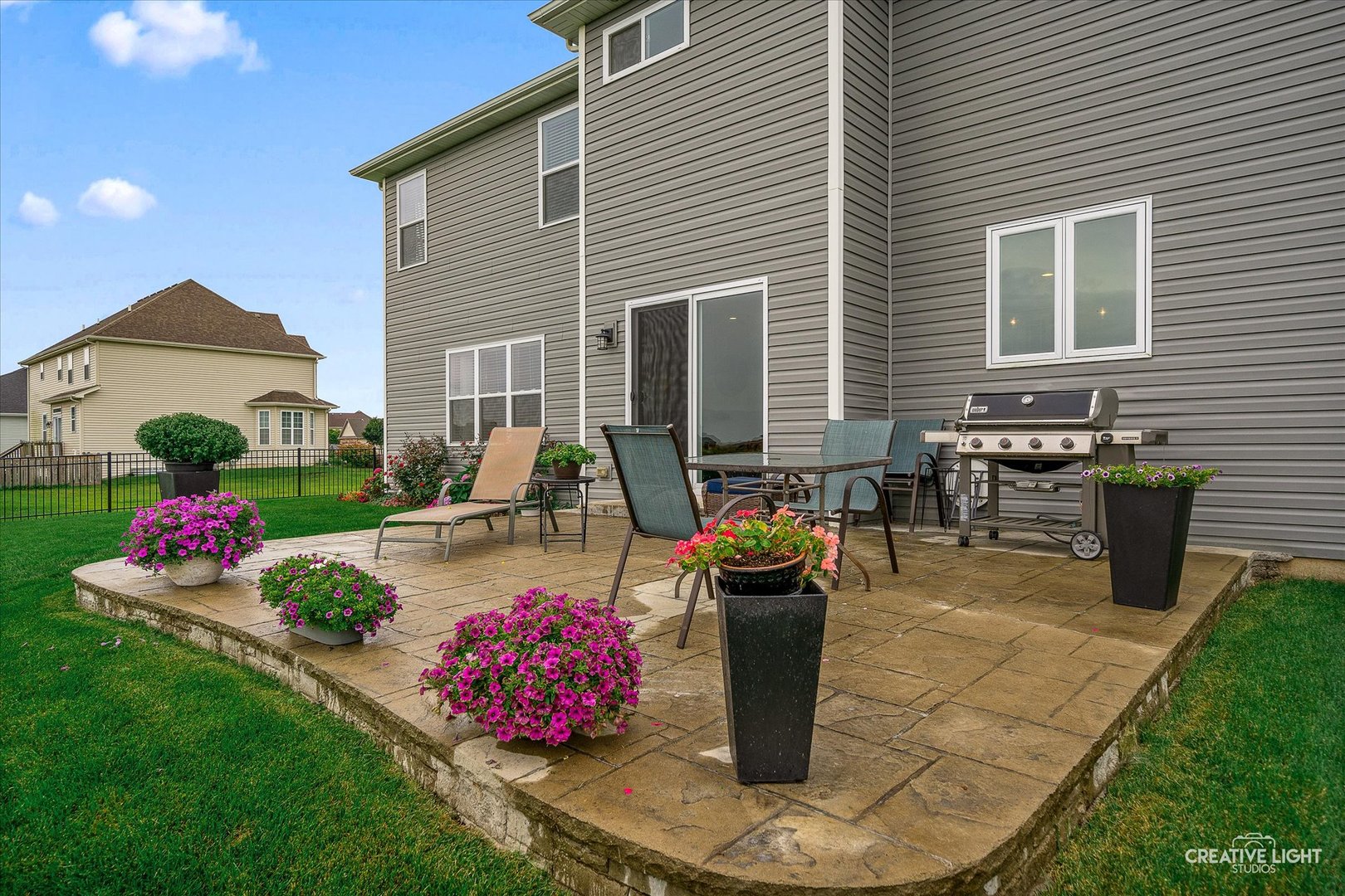957 N Carly Circle, Yorkville, IL 60560